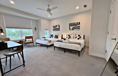 Modern 4BR Townhouse with Parking & Lake Views - WVille rep 4 - Foto 21