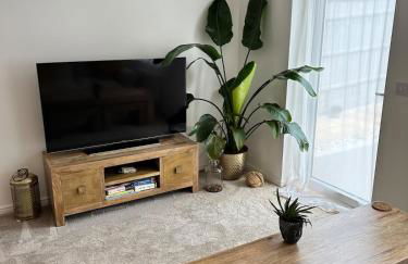 Lovely 2 bedroom home - Photo 2