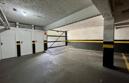 Guarujá Praia do Tombo! Ar, Piscina, Vaga, WIFI, TV Smart, perto da praia! - Foto 15