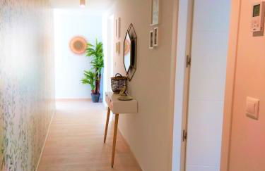 Luxury and Modern Beach Apartment with Sea Views - Foto 2