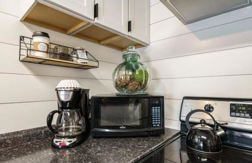 #StayInMyDistrict Hyde Park Bungalow - Photo 2