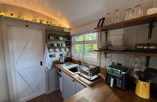 Ewes Rest Shepherds Hut - Photo 13