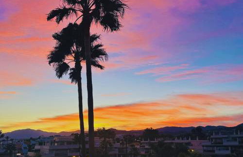 StayatSas Marbella Luxury 2 Bedroom Apartment, 80 m2 Private Terrace, Pools, Walk to Beach & Puerto Banús - Foto 23