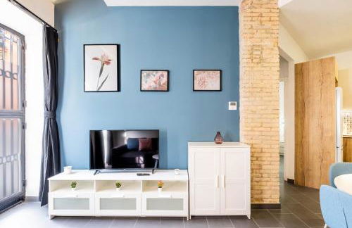 New and Modern Apartment with Comfy Beds - Photo 5