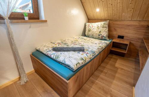 Bieszczadzkie Wzgórze Domki 724-472-882 - Photo 12