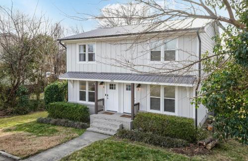 Private, Updated Townhouse in DT Apex - Foto 2