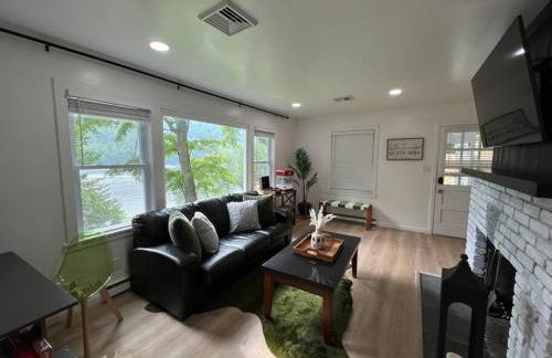 Brown House, Lake, Boat Dock, King Bed, Grill - Foto 8