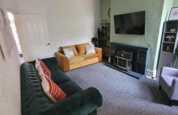 Manchester Contractor House - Fast WiFi - Sleeps 7! - Foto 22