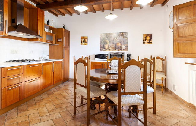 Villa in Lisciano Niccone With Pool & Nature - Foto 10