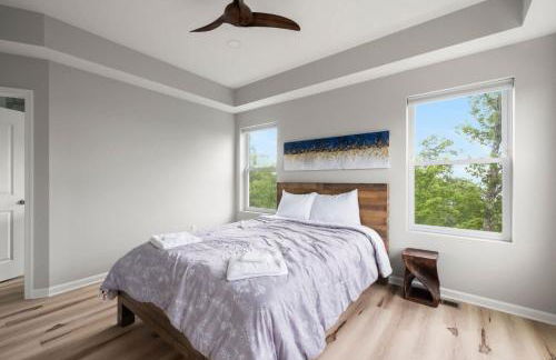 Modern Escape w Mountain Views Fire Pit & Swing - Foto 22