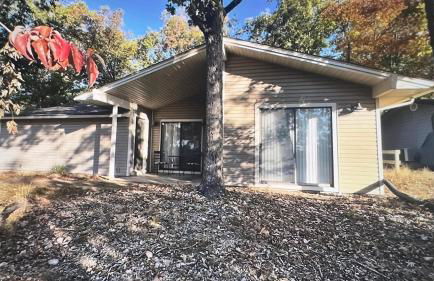 No Putts Given. Cozy home on Par 4, free Golf Cart and Pool access - Photo 31