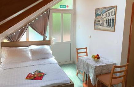 Laura Studio Apartman - Photo 3