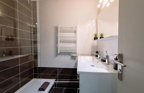 L'Évêché - T3 Spacieux & Traversant en Hypercentre - Foto 7