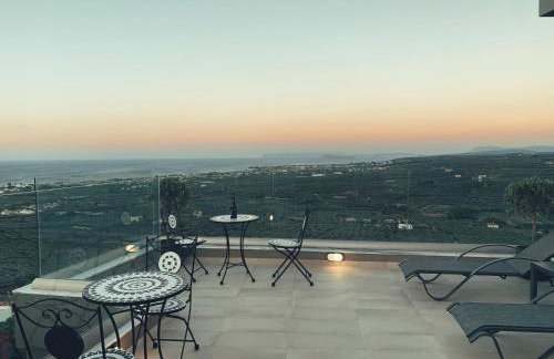 King Crimson Luxury Apartments - Photo 9