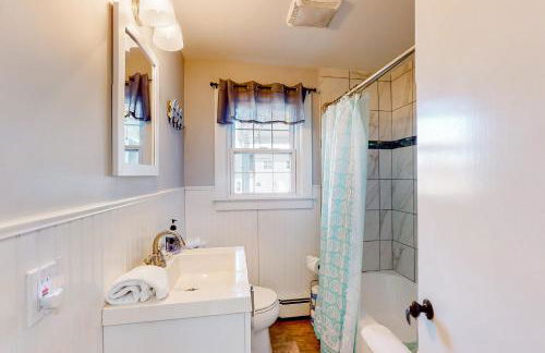 Sea Glass Cottage - Photo 13