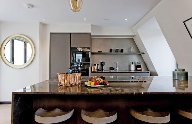 37GS Residences - Photo 63