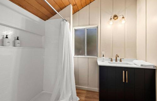 River Haus Sequoia | Hot Tub+New+King Beds+Views! - Foto 18