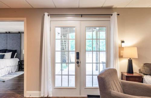 Cozy Country Poolside Getaway, 2BR, Near ATL - Foto 17