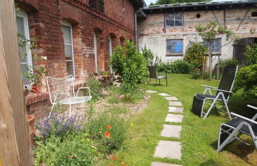 NEU Fewo im Bauernhaus mit idyllischem Innenhof und Naturgarten - Foto 13