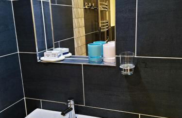 The Shire House - Photo 38