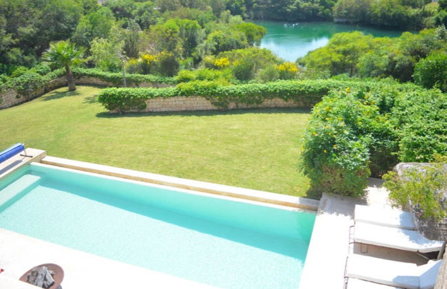 Magnificent 4 Bedroom Villa With Swimming Pool - Foto 26