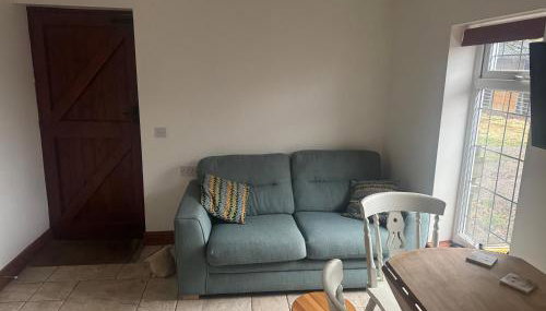 Small cottage on rural equestrian farm suitable for 2 adults and 2 children under 10 maximum - Foto 3