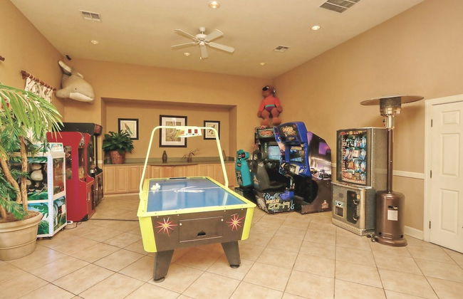 Near Theme Parks! Gorgeous 3 BR Town Home, Splash Park, Pool, Lake, And More! - Foto 35