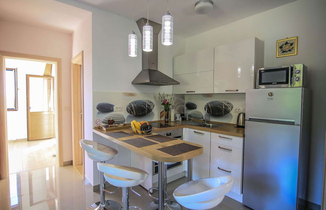 Spacious Apartment, Private Terrace in the Countryside, Wi-fi and Parking - Foto 7