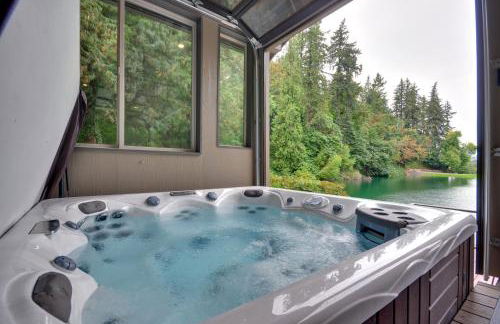 Luxurious Waterfront Retreat with Private Pond! - Foto 23