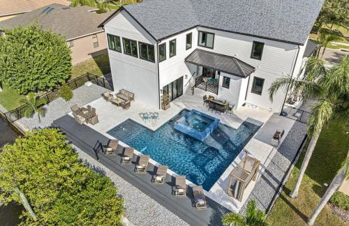 2 Million Villa Heated Pool w Luxury Spa 6BR & 6BR Waterfront by Canal - Foto 13