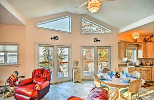 Oceanfront Sullivan Cottage on 6 Acres with Kayak! - Foto 5