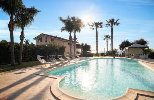 Panoramica Villa con Piscina sul Mare (Sanificata) - Foto 1