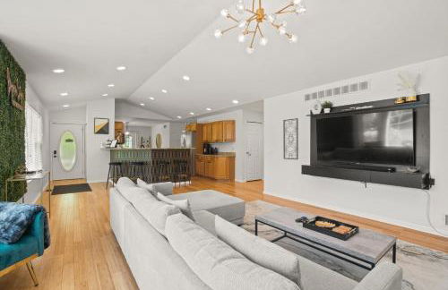 Delight: Bold & Bougie! Sleeps 12! Downtown Boyne - Foto 33