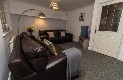 Free Driveway Parking, 3 Double Bedroom House, Quiet Private Estate, Fast WIFI, Ideal for Long Term Contractor, etc Stays, 3 miles 7 mins drive to Nissan, 15 mins to Sunderland Newcastle, Regular Housekeeping Options - See Our Site for Assurance - Foto 28