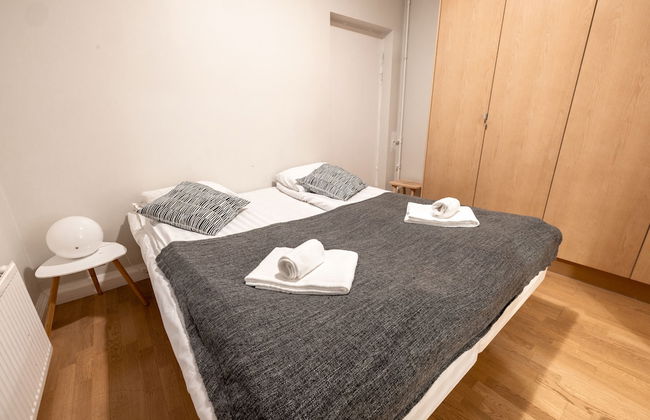 2ndhomes Center Home w Sauna & Balcony - Foto 5