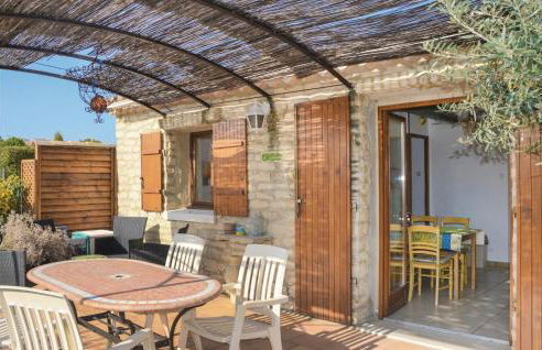 Lovely Home In Gordes With Kitchen - Photo 11