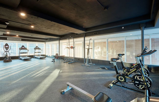 NEW Fab 4 BR - Outdoor Deck - gym - Mins to NYC - Foto 22