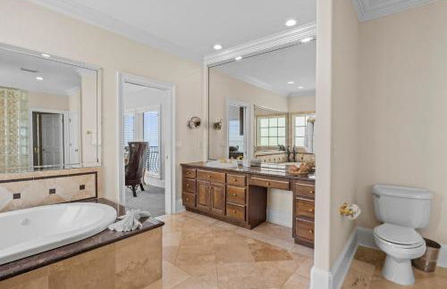 Gulf Front, Pool, Hot Tub- 2 Kitchens - Elevator - Foto 23