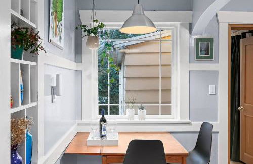 Greenlake Craftsman - Hot Tub, AC, Dog Friendly - Photo 16