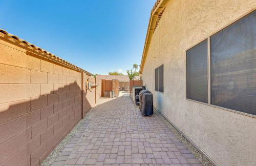 Walk to Golf Course Queen Creek Oasis with Fire Pit - Foto 26