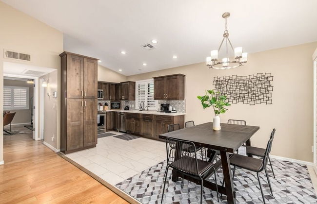 Princess Retreat Private Pool Firepit Sleeps 12 - Photo 12