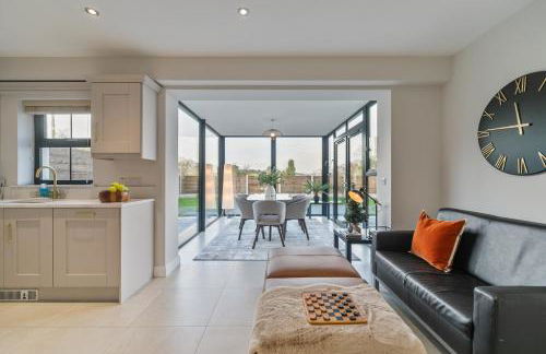 Modern Entire Home steps from the Train Station - Foto 16