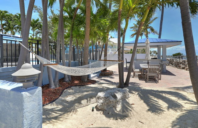 Luxury Beachfront Home With Pool In Islamorada 3 Bedroom Home by RedAwning - Photo 24