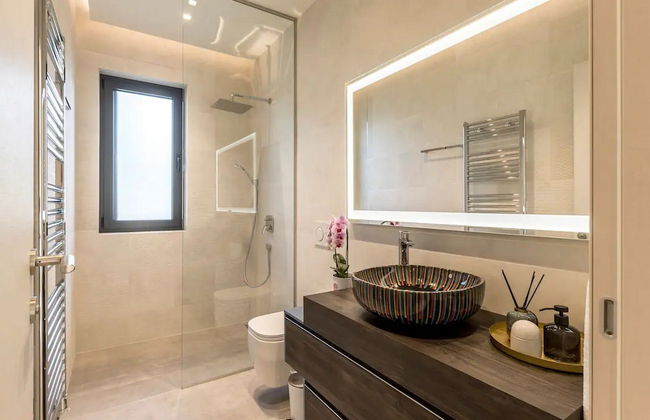 Sophisticated Oasis Residence Villa With Pool - Foto 18