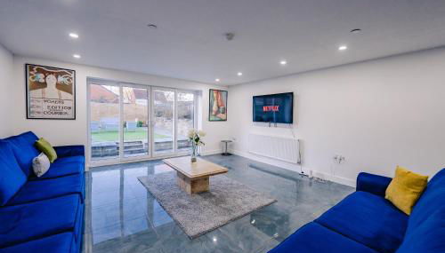 10BR 4Bath Home, Stag Do, Contractors, Big Group - Foto 1