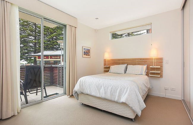 Breeze Beachfront Apartment no 1 - First Floor - Photo 4