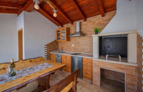 House Smoky with private pool and jacuzzi - Photo 9