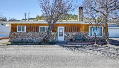 8 Mi to Hiking Home with Patio in Dtwn Pioche - Foto 3