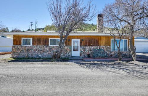 8 Mi to Hiking Home with Patio in Dtwn Pioche - Foto 3