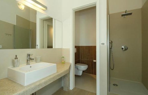 3 Bedroom Gorgeous Home In Svivan - Foto 30